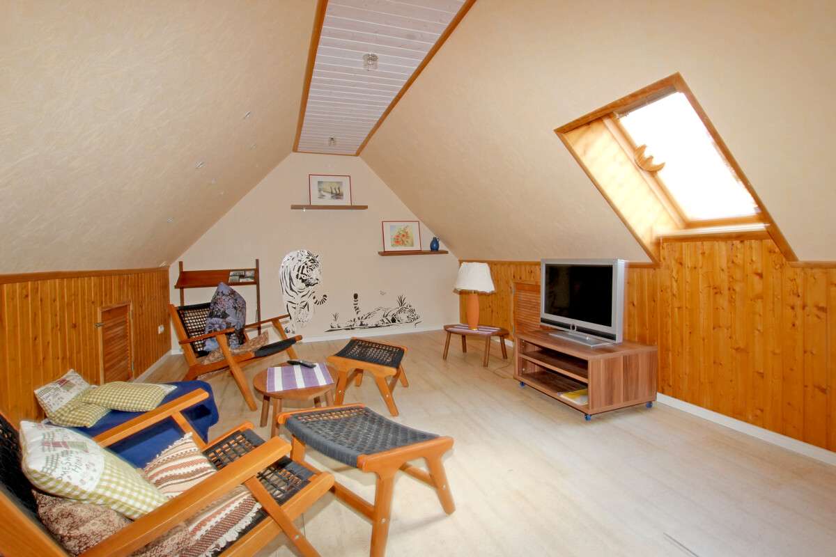 Immobilie in Kalkhorst - Familienwohnsitz oder Ferienhaus ?
Schönes Wohnhaus mit 5 Zimmern, Kamin, Sauna und Doppelgarage in - Bild 4