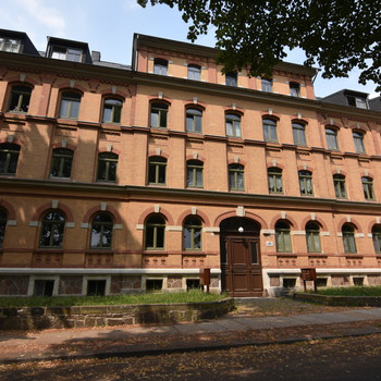 *1A Kapitalanlage in Hilbersdorf: vermietete 3-Raum-Wohnung mit Stpl!*