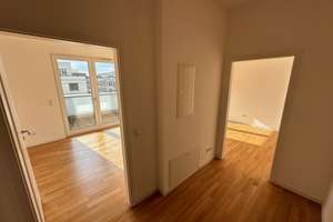 Moderne 2-Zimmerwohnung mit vollausgestatteter Einbauküche und Balkon in Adlershof – Katharina-Boll-Dornberger-Str. 14, 12489 Adlershof, Berlin – Vorschaubild 2