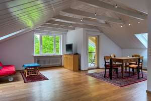 Stilvoll modernisiertes Zweifamilienhaus mit großem Südgarten in ruhiger Bestlage von Neusäß – Die vollständige Adresse der Immobilie erhältst du vom Anbieter., 86356 Neusäß – Vorschaubild 18