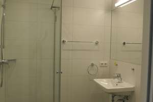 Geschmackvolle, neuwertige 1-Raum-Wohnung mit Balkon in Augsburg – Nagahama-Allee 76, 86153 Am Schäfflerbach, Augsburg – Vorschaubild 7
