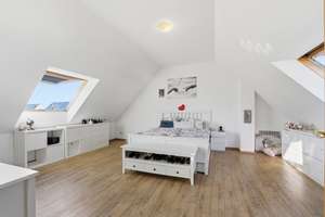 Langel: bezugsfreie 3-Zi. Maisonette-Wohnung mit Stellplatz,  Balkon + EBK! – Die vollständige Adresse der Immobilie erhältst du vom Anbieter., 51143 Zündorf, Köln – Vorschaubild 14