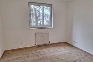 Sanierte 3-Zimmer-Wohnung mit 2 Balkonen im 2. OG in Erlangen-Alterlangen – Schallershofer Str. 46a, 91056 Steinforst, Erlangen – Vorschaubild 4