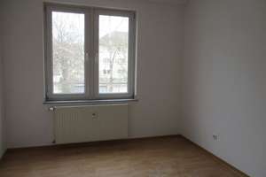 Provisionsfrei* Geräumige 4-Zi.-Wohnung m. Stellpl., Altendorfer Straße, 1.OG – Altendorfer Straße 298, 45143 Altendorf, Essen – Vorschaubild 14