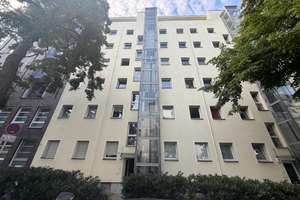 Nähe Kurfürstendamm, bezugsfreie Wohnung mit hochwertiger Ausstattung, Fahrstuhl und sonnigem Balkon – Die vollständige Adresse der Immobilie erhältst du vom Anbieter., 10707 Wilmersdorf, Berlin – Vorschaubild 1
