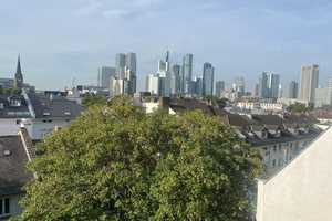 Im Alleinauftrag! Stilvolles Mehrfamilienhaus aus der Jahrhundertwende! – Frankfurt am Main – Vorschaubild 1