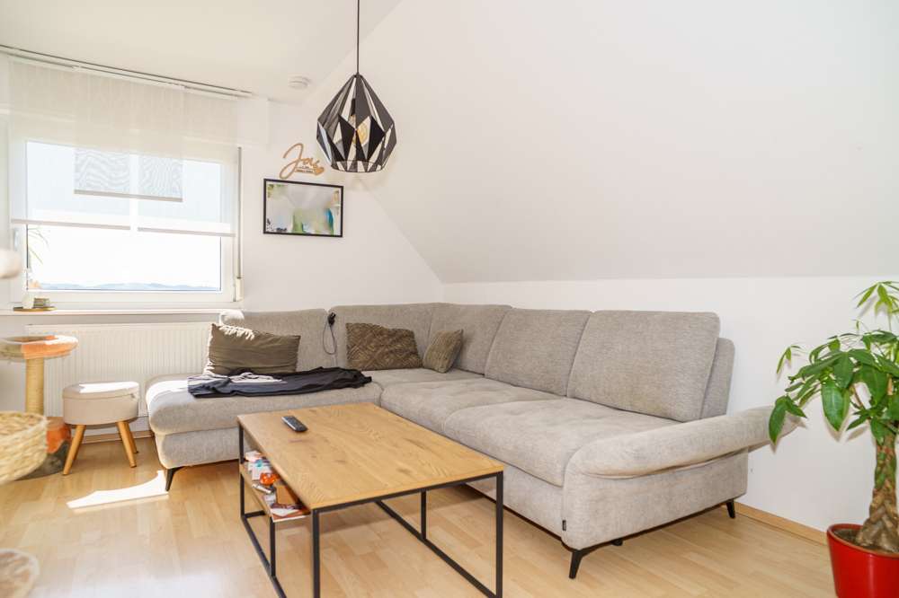 Immobilie in Oberkirch - Die Belohnung für langes suchen - ZFH mit Ferienwohnung. - Bild 1