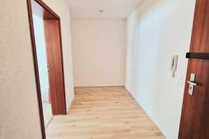 Frisch renovierte 3-Zimmer-Wohnung (94 m²) mit großem Balkon in Heidelberg-Rohrbach – Brechtelstraße 8, 69126 Rohrbach, Heidelberg – Vorschaubild 3