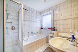 +++ Nahe PORSCHE - Parkett - TL-Bad mit Wanne & DU, sep. WC - Süd-Balkon - Möbel-Übernahme mgl. +++ – Hördtstraße 84, 70435 Zuffenhausen-Mitte, Stuttgart – Vorschaubild 13