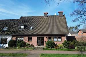 Hier ist Platz für die ganze Familie: Wohnhaus mit Einliegerwohnung und Bauland in 41379 Brüggen – Die vollständige Adresse der Immobilie erhältst du vom Anbieter., 41379 Brüggen – Vorschaubild 38