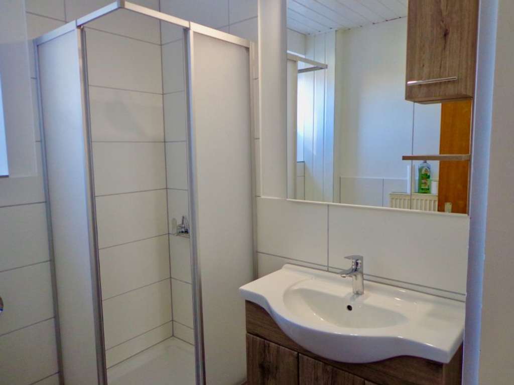 Immobilie in Ramsen - Provisionsfrei* Geräumiges Ein-/Zweifamilienhaus mit großem Garten-provisionsfrei - Bild 2