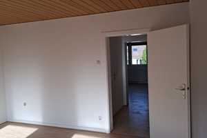 Schöne und vollständig renovierte 2-Raum-Wohnung mit Balkon in Essen – Kleine Lenbachstraße 7, 45147 Essen – Vorschaubild 2