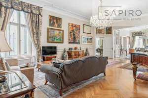 ELEGANTE ALTBAUWOHNUNG MIT 4,10 M 
DECKENHÖHE NAHE KU'DAMM – Die vollständige Adresse der Immobilie erhältst du vom Anbieter., 10789 Charlottenburg, Berlin – Vorschaubild 2