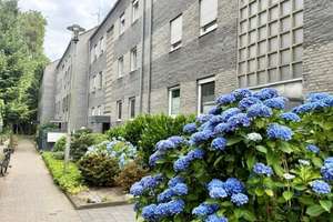 Wohnqualität in bester Lage: Kernsanierte Dreizimmerwohnung nebst Balkon in MG-Hamern