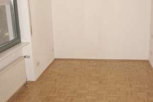 Solides Wohnhaus mit interessanter Architektur, EG-Wohnung barrierefrei, PKW-Stellplätze – Die vollständige Adresse der Immobilie erhältst du vom Anbieter., 51107 Rath/Heumar, Köln – Vorschaubild 12