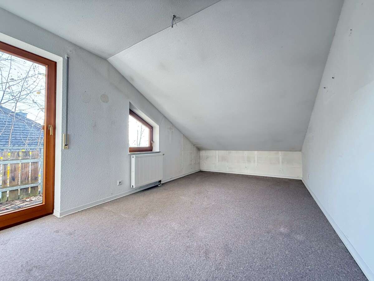 Immobilie in Fichtenberg - DOPPELHAUSHÄLFTE MIT EINLIEGERWOHNUNG IN FICHTENBERG - Bild 2