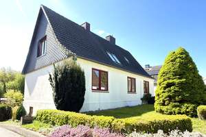 Familienfreundliches Haus mit großem Garten – Die vollständige Adresse der Immobilie erhältst du vom Anbieter., 24145 Gaarden-Süd und Kronsburg, Kiel – Vorschaubild 2