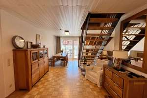 Stilvolle Maisonette-Wohnung mit Balkon in bester Lage von Eichenzell!