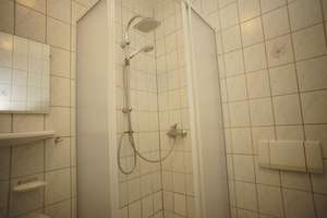 +++ Monteurwohnung mit Einbauküche und PKW-Stellplatz in 09113 Chemnitz +++ – Fritz-Matschke-Str. 22, 9113 Schloßchemnitz, Chemnitz – Vorschaubild 8