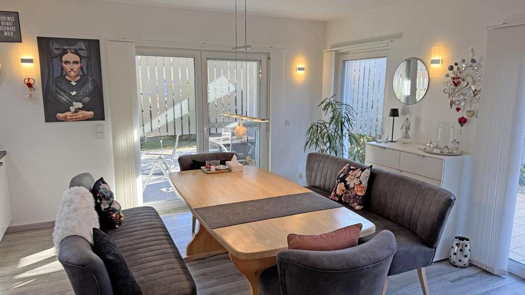 Immobilie in St. Blasien - Neuwertiges Einfamilienhaus mit Garten, PV & Südterrasse - in schöner Randlage von St. Blasien!  - Bild 3