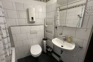 Bezugsfreie 2-Zimmer-Wohnung mit Südbalkon, moderner Küche, saniertem Bad und Garage in Geneicken – Memelstraße 174a, 41238 Bonnenbroich-Geneicken, Mönchengladbach – Vorschaubild 11