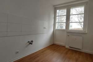 2-Raum Wohnung in Lage zentraler Lage mit Einbauküche – Bernsdorfer Straße 77, 9126 Bernsdorf, Chemnitz – Vorschaubild 6