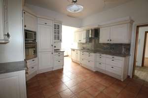 *Stilvoll wohnen mit Haus-im-Haus-Gefühl – Exklusive Altbauwohnung 160 m² -  mit EBK und Balkon* – Die vollständige Adresse der Immobilie erhältst du vom Anbieter., 40591 Wersten, Düsseldorf – Vorschaubild 2