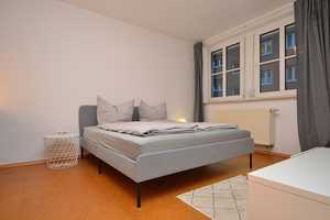 Modern möbliertes 2-Zimmer- Apartment mit WLAN direkt in der Altstadt von Nürnberg – Nürnberg – Vorschaubild 21