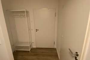 Exklusive 2-Raum-EG-Wohnung mit geh. Innenausstattung mit Terrasse und EBK – Limburger Str. 7, 50672 Köln – Vorschaubild 2