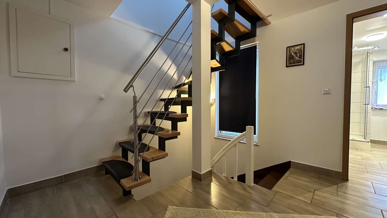 Immobilie in Dornburg - Modernisiertes Reiheneckhaus mit Garten, Garage und Einligerwohnung in Frickhofen - Bild 0