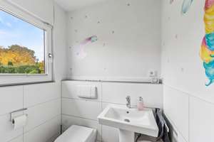 Platz zum Durchatmen - Modernes Einfamilienhaus in Heide – Die vollständige Adresse der Immobilie erhältst du vom Anbieter., 25746 Heide – Vorschaubild 11