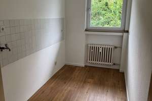 Seltene Gelegenheit in Flingern-Süd: Renovierte 2-Zimmer-Wohnung mit Balkon - sofort bezugsfertig – Binnenstraße 15, 40233 Flingern Süd, Düsseldorf – Vorschaubild 2