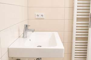 **Betreutes und barrierefreies Wohnen am Himmelweiher** Hochwertige 2 ZKB–Wohnung in begehrter Lage – Philipp-Scheidemann-Straße 1a, 86199 Göggingen-Ost, Augsburg – Vorschaubild 13