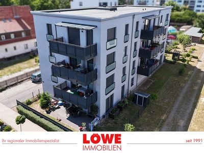 Solide vermietete, barrierearme 4-Raum Terrassen-ETW mit Gartenanteil und PKW-Stellplatz!!