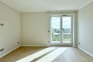 Hochwertig sanierte 2-Zimmer-Wohnung mit Einbauküche, Balkon & Tiefgaragenstellplatz – 18069 Reutershagen, Rostock – Vorschaubild 3