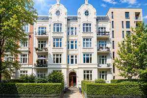 Hanseatische Jugendstil-Grandesse beim Innocentiapark: 217 m²  -  6,5 Zimmer, 2 Balkone & 2 Eingänge