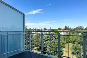 2‑Zimmer‑Wohnung mit großem Balkon und Blick ins Grüne – Die vollständige Adresse der Immobilie erhältst du vom Anbieter., 81827 Waldtrudering, München – Vorschaubild 3