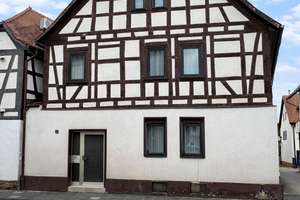Charmantes Fachwerkhaus unter Denkmalschutz mit Freifläche – Sanierungsobjekt mit großem Potenzial – Die vollständige Adresse der Immobilie erhältst du vom Anbieter., 63225 Langen (Hessen) – Vorschaubild 2
