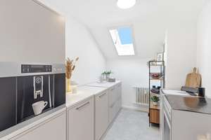 Hoch hinaus: Lichtdurchflutete 3-Zimmer-Wohnung mit Weitblick in Ulm-Wiblingen – Die vollständige Adresse der Immobilie erhältst du vom Anbieter., 89079 Wiblingen, Ulm – Vorschaubild 8
