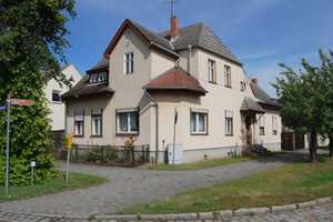 Modernisierungsbedürftiges Einfamilienhaus mit jeder Menge Potenzial in Neutrebbin! – Märkisch-Oderland (Kreis) – Vorschaubild 1