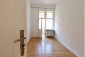 BEGEHRTER ALTBAU-CHARME - BELIEBTE  LAGE NAHE LIETZENSEE - HOLZDIELEN, FISCHGRÄTPARKETT & STUCK – Fredericiastr. 4a__, 14059 Westend, Berlin – Vorschaubild 17