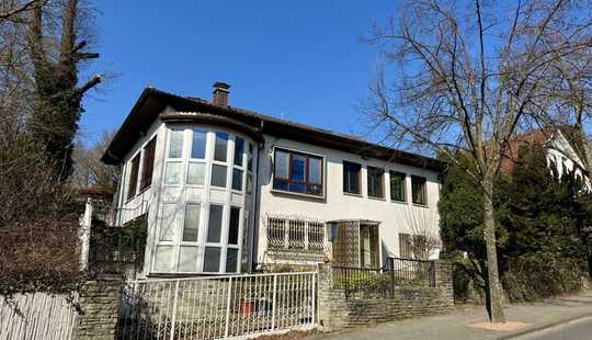 Bild von Freistehendes Einfamilienhaus oder
Neubau - 5 Familienhaus mit Baugenehmigung