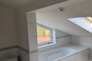 Top Dachgeschoss, Zweitezug n. Sanierung,moderne und schöne Ausstattung,Laminat,Isolierglasfenster – Unter den Linden 6, 16798 Fürstenberg/Havel – Vorschaubild 5