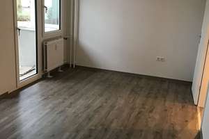 Gemütliche 2-Raumwohnung mit Tageslichtbad und Balkon. – Mainweg 67, 33689 Sennestadt, Bielefeld – Vorschaubild 2