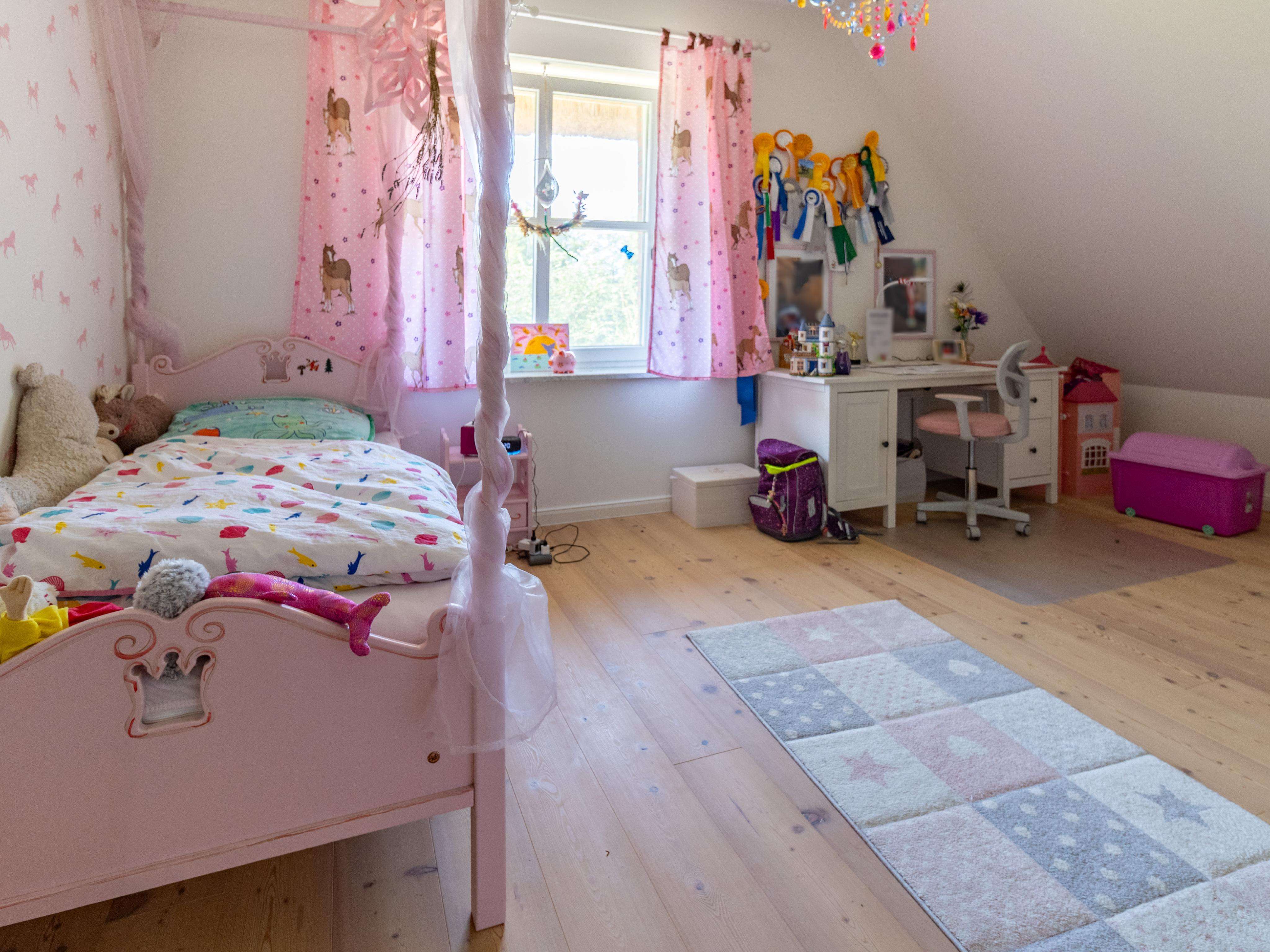 Immobilie in Zarrentin am Schaalsee - Reetdachhaus mit Charakter -                        modernes Wohnen in malerischer Umgebung - Bild 1