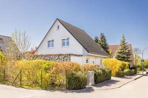 Familienidylle mit Pool, Sonne & moderner Technik - Einziehen und wohlfühlen! – Die vollständige Adresse der Immobilie erhältst du vom Anbieter., 16321 Bernau bei Berlin – Vorschaubild 3