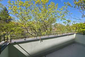 Sonniger, modernisierter Altbautraum in Westend Bestlage, 3 Zi., West-Balkon, Parkett u., Luxus-Bad – Die vollständige Adresse der Immobilie erhältst du vom Anbieter., 14050 Westend, Berlin – Vorschaubild 3