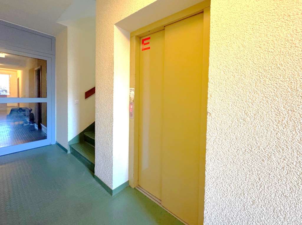 Immobilie in Baden-Baden - Gepflegte 2-Zimmer-Wohnung mit Balkon und Tiefgarage! - Bild 3