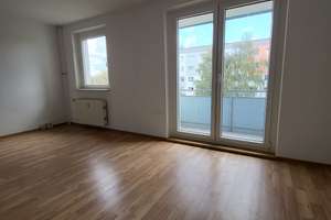 3-Raumwohnung im 2.OG mit Balkon und optimaler Raumaufteilung – Breitscheidstraße 19, 39114 Herrenkrug, Magdeburg – Vorschaubild 1