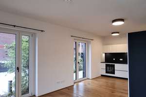Erstbezug: Hochwertige 2-Zimmer Wohnung mit Balkon und Terrasse im Zollhafen – Flößerhof 7, 55120 Neustadt, Mainz – Vorschaubild 3
